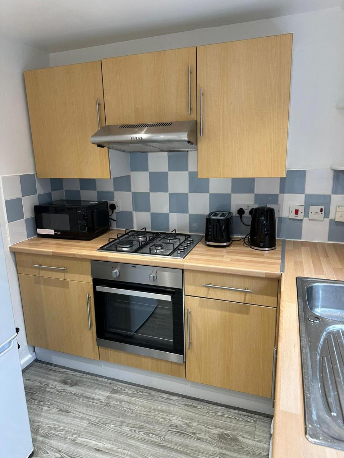 Lovely Two Bedroom Flat Apartment Thamesmead (Greater London)